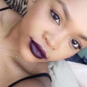 Meet your Posher, Rosalie